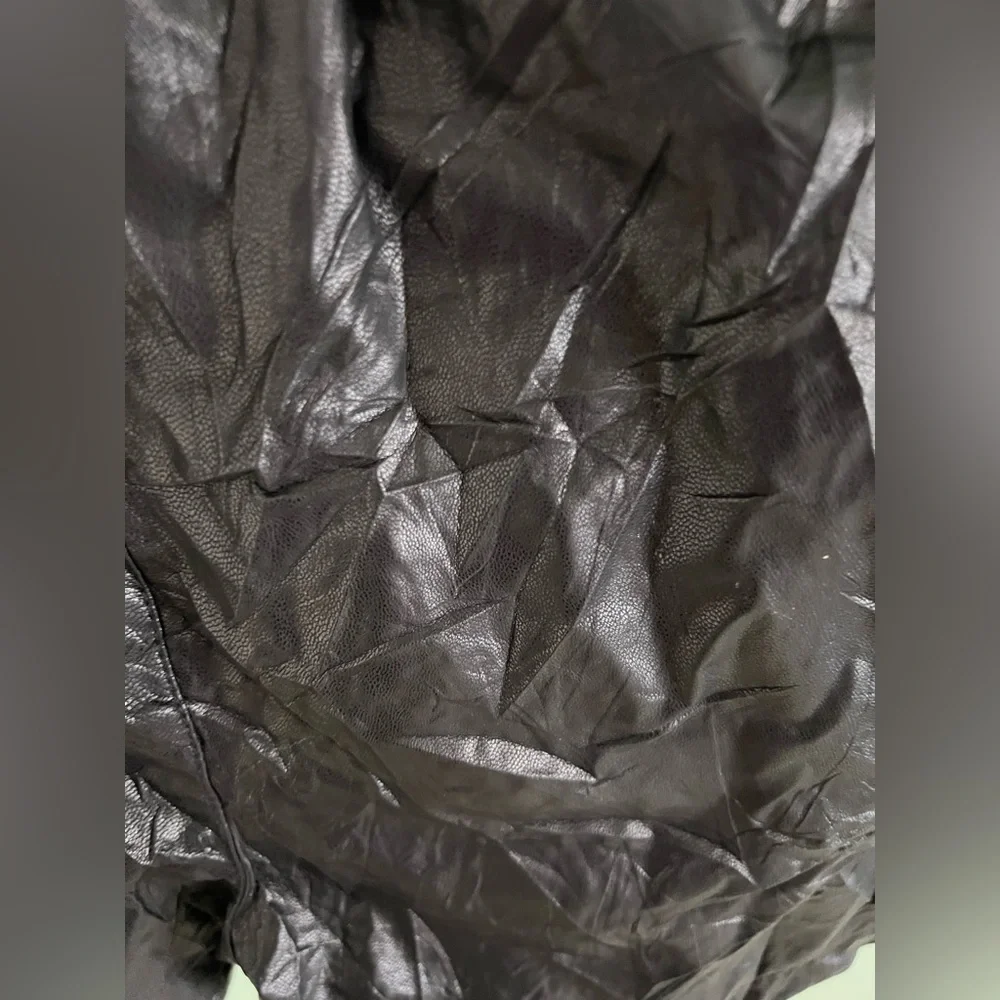 ZARA faux leather shorts 🩳 on SALE WITH TAG - Picture 7 of 9